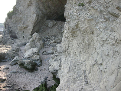 大浦山海蝕洞窟